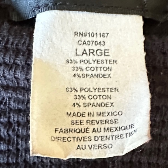 🌸Classic Black Crew Neck Sweater - Picture 4 of 5